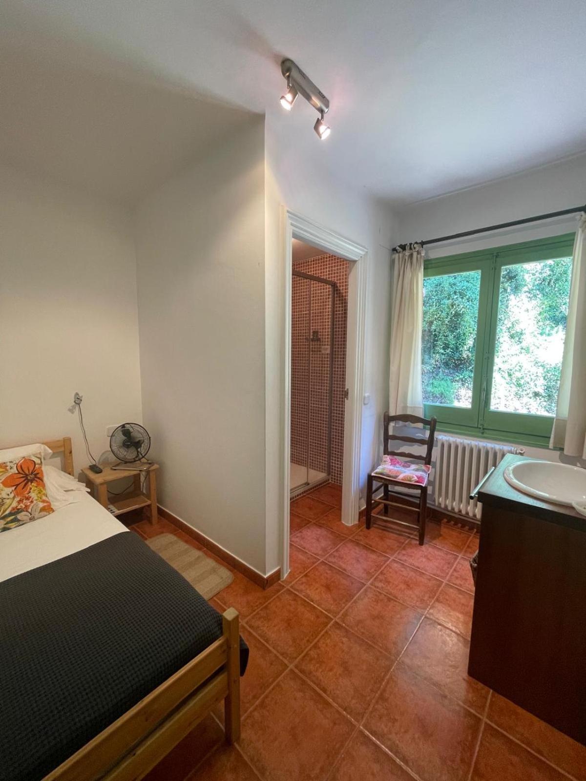 Hostal L'Ou De Reig مونتسيني المظهر الخارجي الصورة