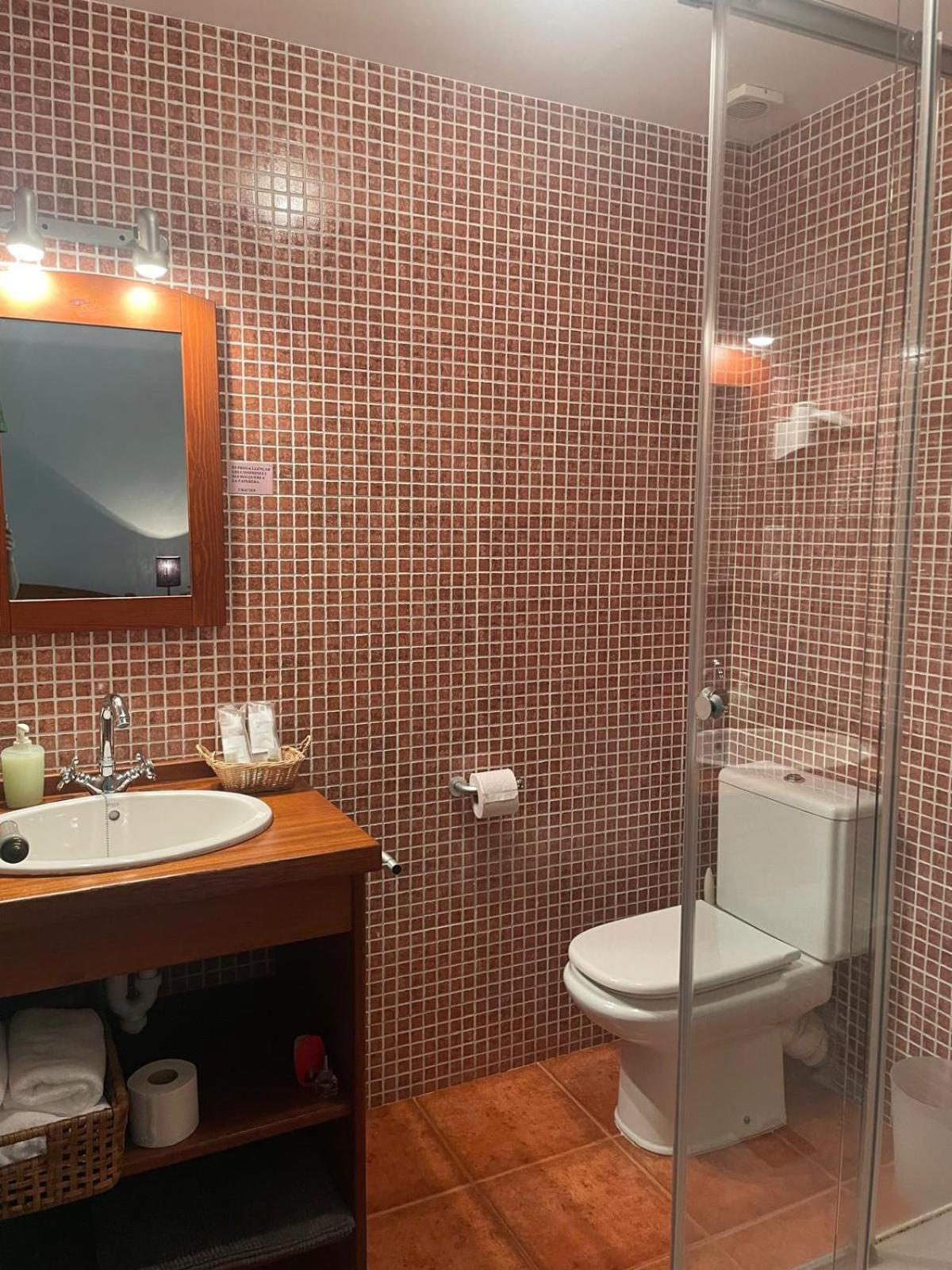 Hostal L'Ou De Reig مونتسيني المظهر الخارجي الصورة