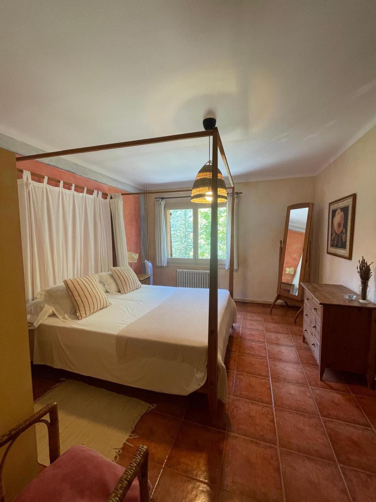 Hostal L'Ou De Reig مونتسيني المظهر الخارجي الصورة