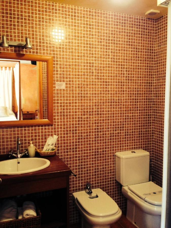 Hostal L'Ou De Reig مونتسيني المظهر الخارجي الصورة
