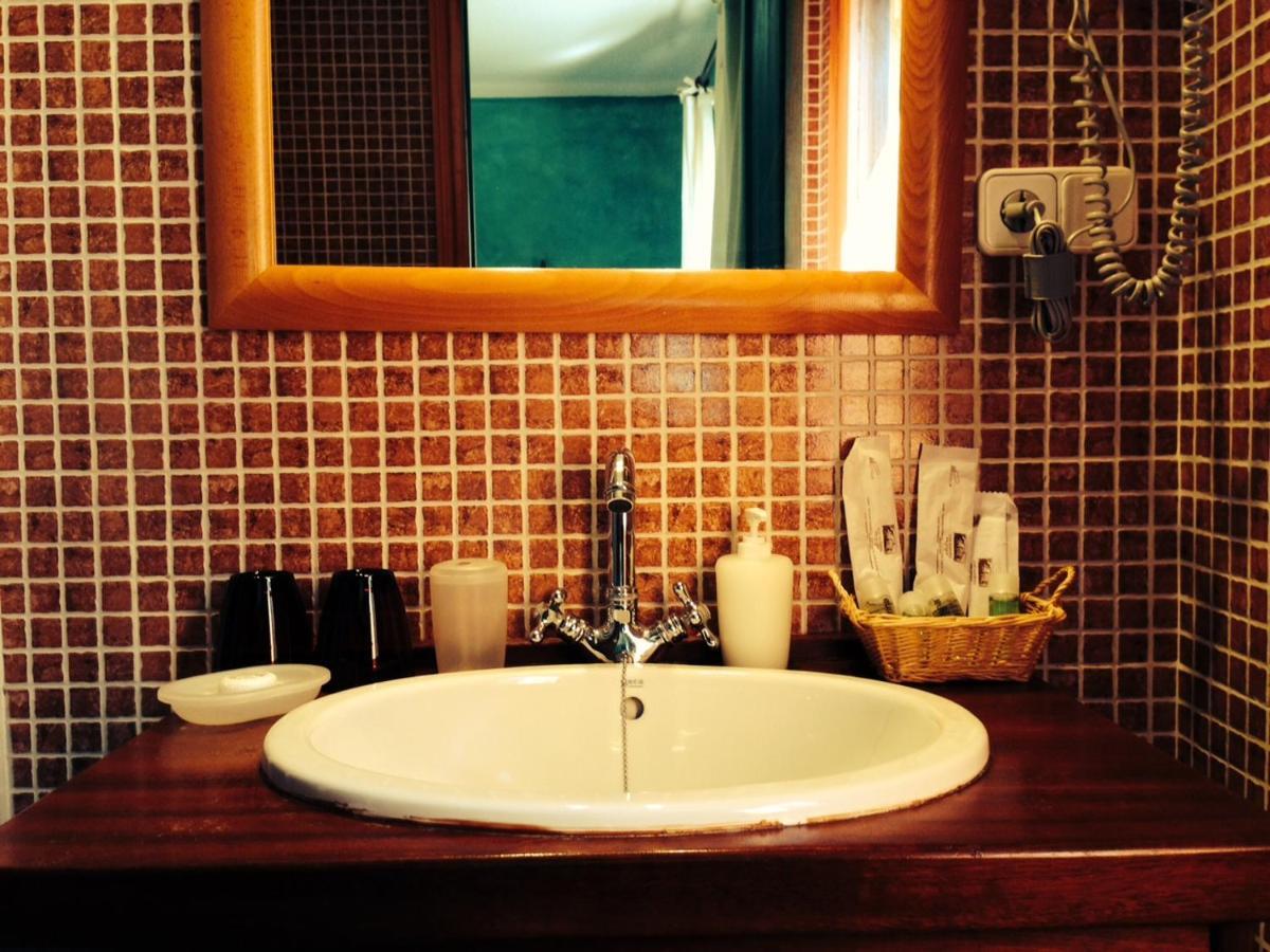 Hostal L'Ou De Reig مونتسيني المظهر الخارجي الصورة